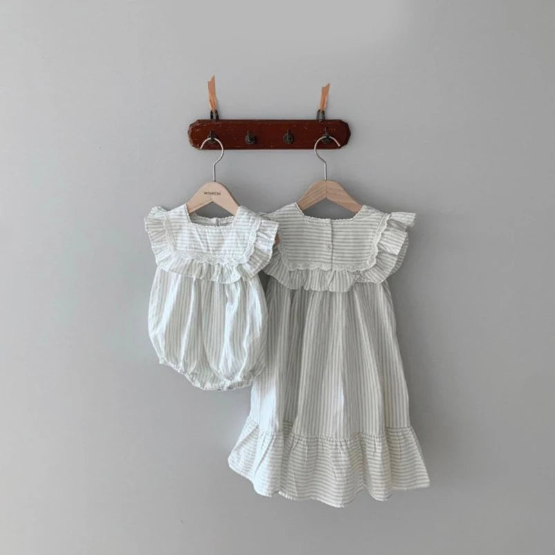 Romper Listrato Vintage com Rendas – Piccoli Tesori