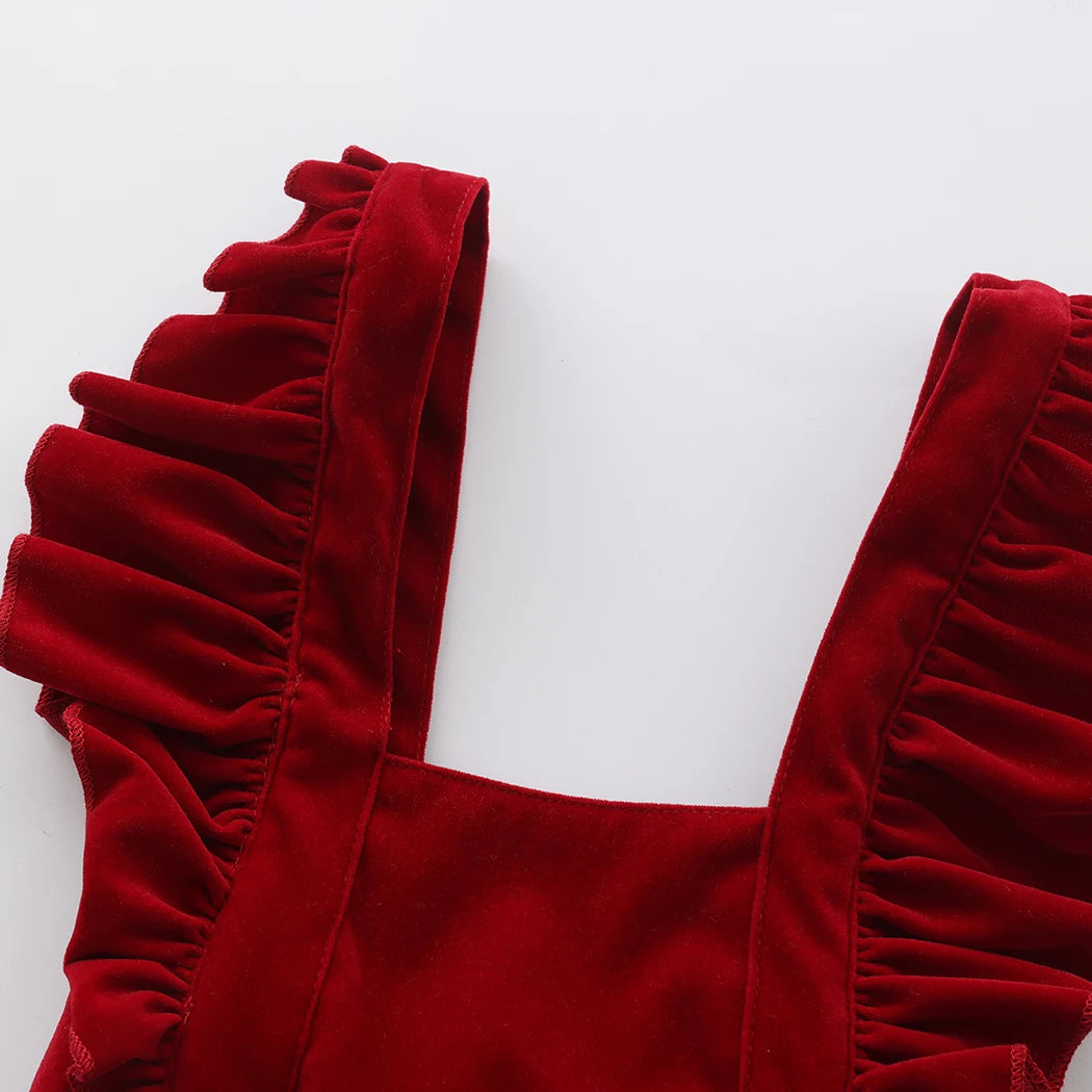 Macacão de Veludo Bordô com Babados e Renda – Piccoli Tesori